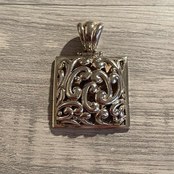 Beautiful Vintage Silver Barse Pendant. - Picture 3 of 7